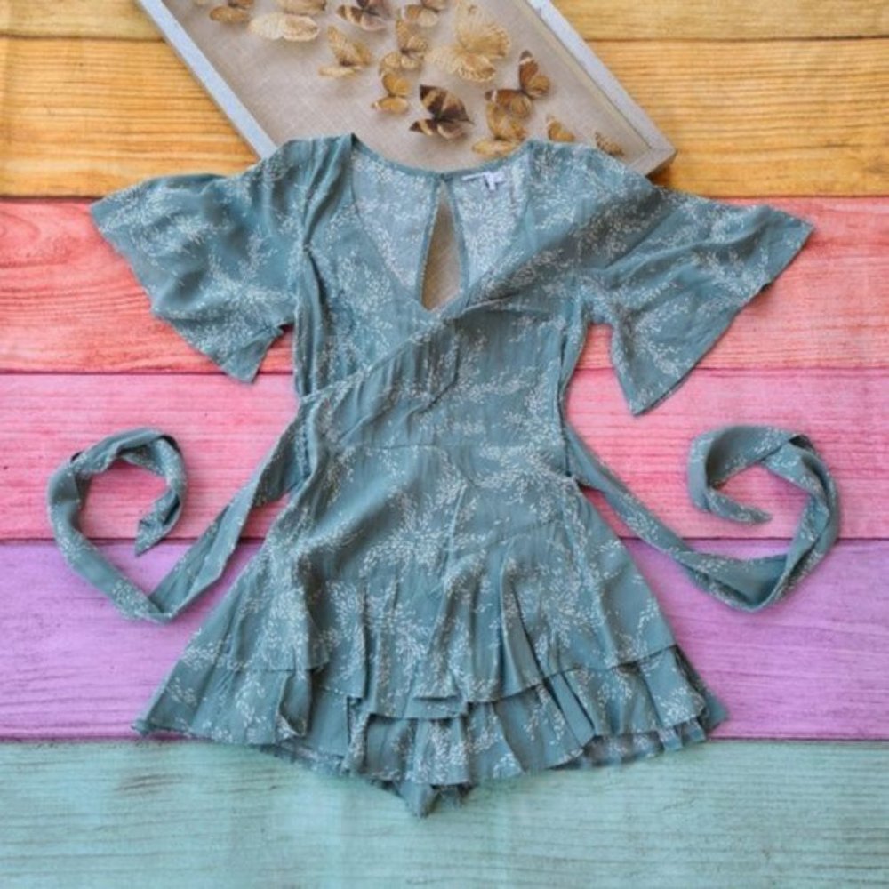Princess Polly Green The Louie Floral Plunging Surplice Ruffle Playsuit 8US - Picture 5 of 7